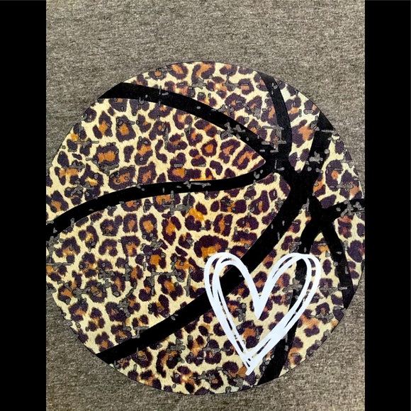 Hoops t shirt - Picture 1 of 3